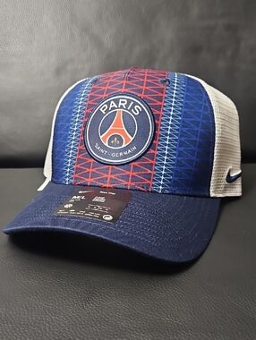 Nike Paris Saint-Germain Blue Red Mesh Trucker Hat